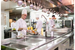 Como treinar e motivar a sua equipe de cozinha para oferecer um serviço de qualidade